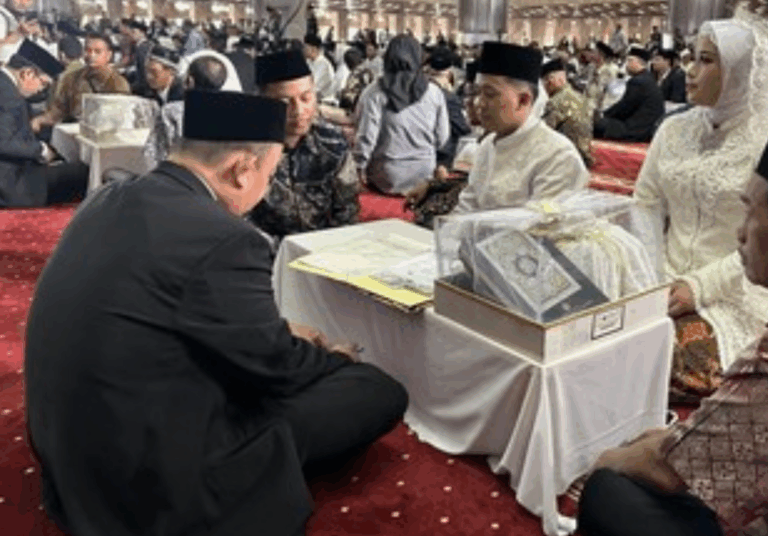 momen-nikah-massal-di-masjid-istiqlal