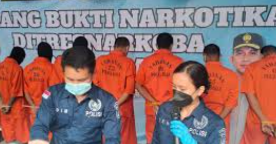 polda-di-bali-gebrek-dan-musnahkan-sabu-senilai-4-m