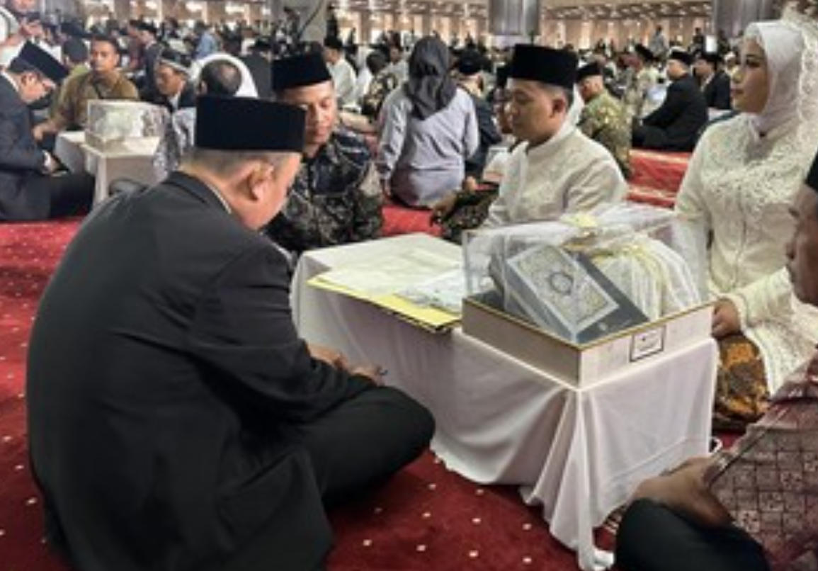 momen-nikah-massal-di-masjid-istiqlal