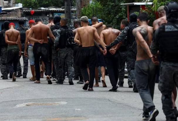 sadisnya-penggerebekan-geng-narkoba-di-brasil
