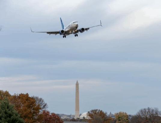 1-400-penerbangan-di-as-dibatalkan-usai-tidak-ada-anggaran