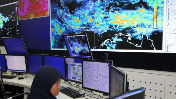 bmkg-waspada-hujan-lebat-sumatera-jawa-hari-ini