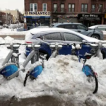 Badai Salju Lumpuhkan New York