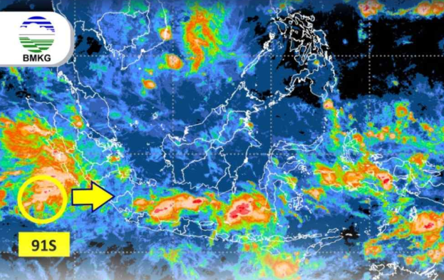 BMKG: Hujan Lebat & Angin Kencang di Sulsel
