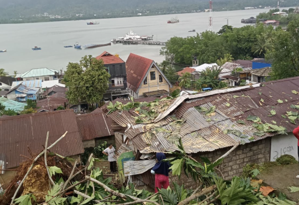 Angin Kencang Rusak 50 Rumah di Ambon