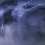 Angin Kencang & Petir Dominasi Sulawesi Selatan