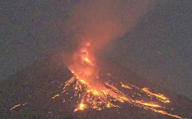 Gunung Merapi Gugur Awan Panas kembali